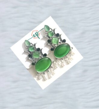 Emerald-Noir-Teardrop-Earrings-img-pid-122B