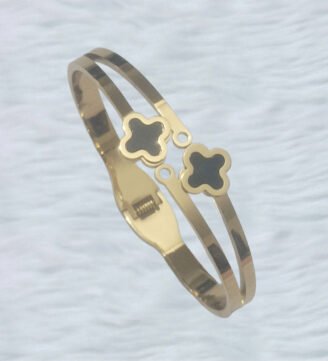Gold-Clover-Duo-Bracelet-Brand-New