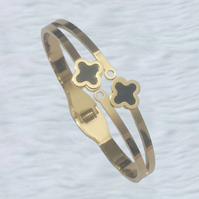Gold-Clover-Duo-Bracelet-Brand-New
