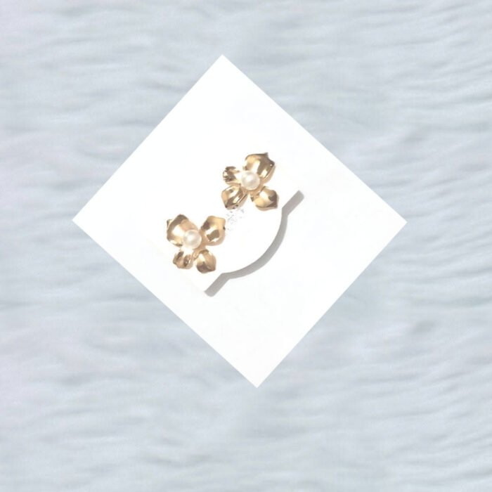 Gold-Floral-Pearl-Earrings-Saajworld
