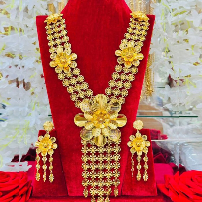Ornate Red Floral Gold Jewelry Set – Statement Necklace with Matching Earrings