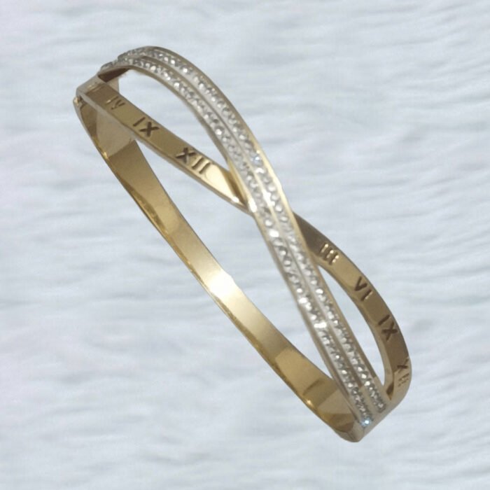 Sparkling-Roman-Numeral-Gold-Bangle