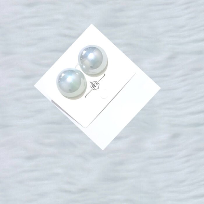 update-iridescent-pearl-stud-earrings-saajworld-updates